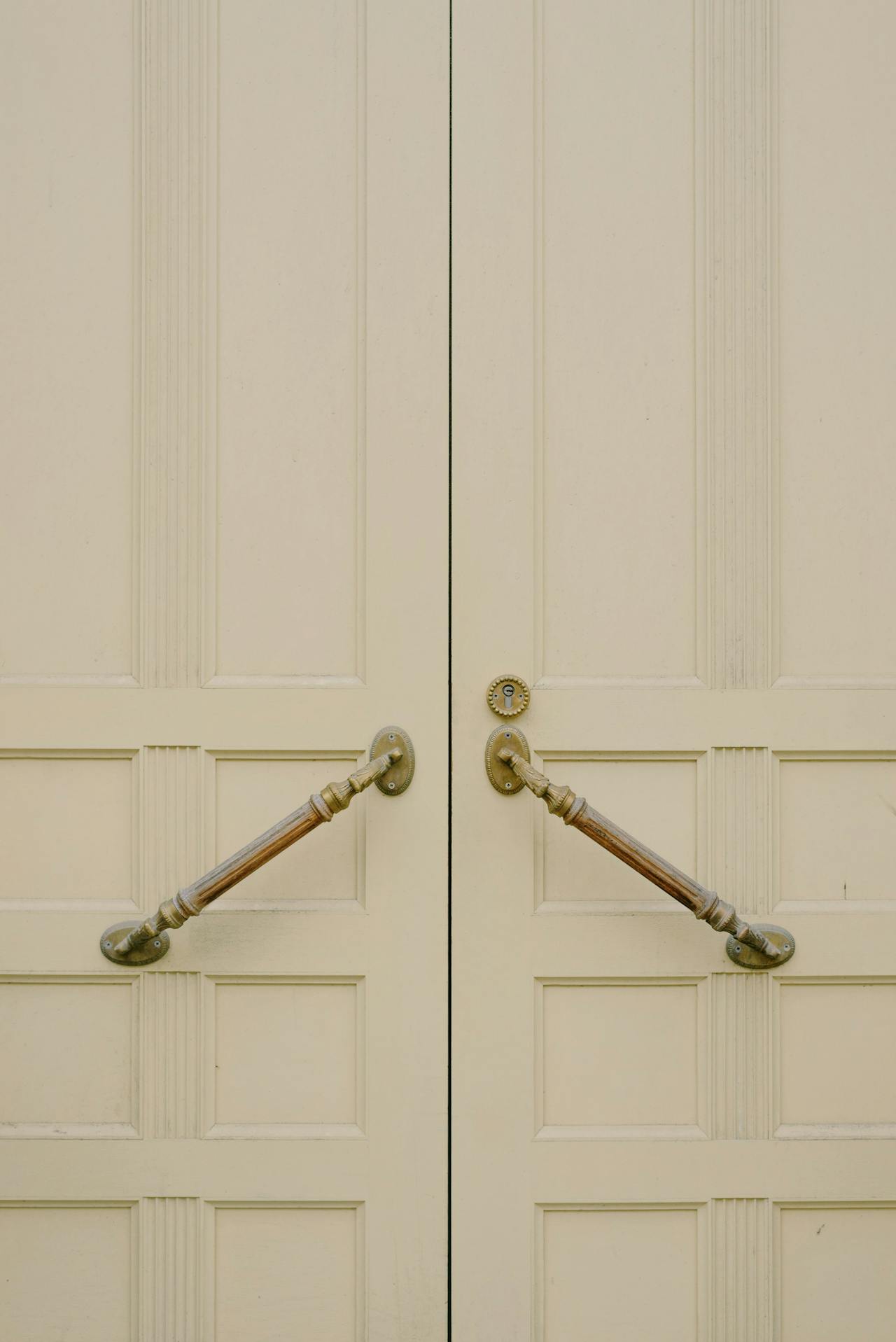 Priya Glass & Plywood Door Handles Suppliers in Udipi